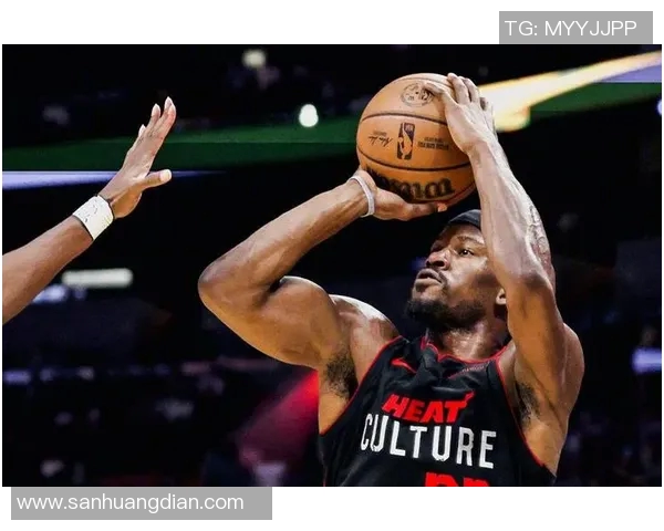 吉米巴特勒带领热火队重返巅峰展现领袖风范与拼搏精神